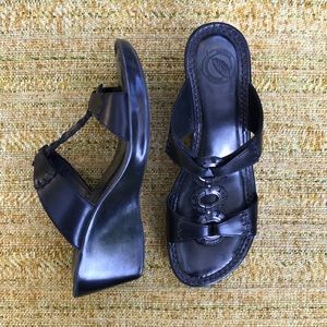 [Nurture] Black Wedge Leather Sandals